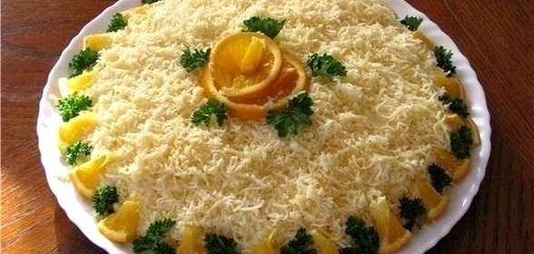 Слоеный салат из курицы с корейской морковкой