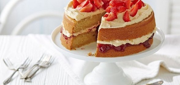 Торт с клубникой