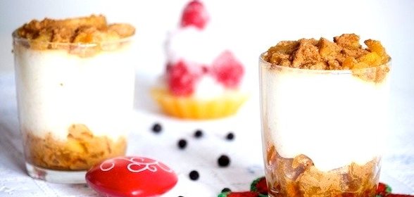 Рисовый крем с карамелью и яблоками