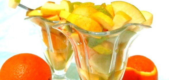 Фруктовый салат с грушей