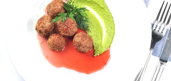 Мясные крокеты с мятным гороховым пюре