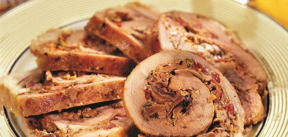 Свиной рулет с грибами