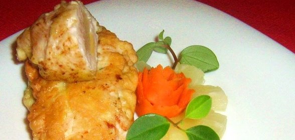 Куриные рулетики с ананасом и сыром