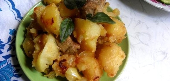 Картофель с болгарским перцем мясом и базиликом