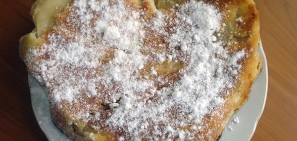 Пирог с корицей и яблоками