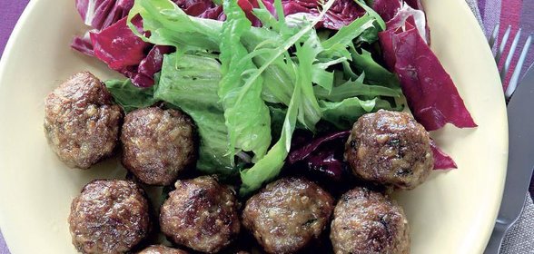 Фрикадельки из баранины с зирой, фаршированные виноградом