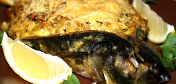 Скумбрия запеченная с картофелем под майонезем