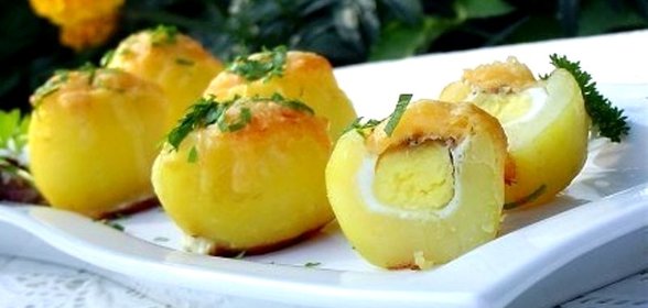 Перепелиные яйца, запеченные в картофеле