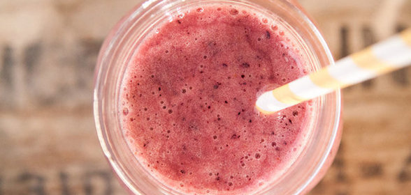 Тропический смузи с черникой