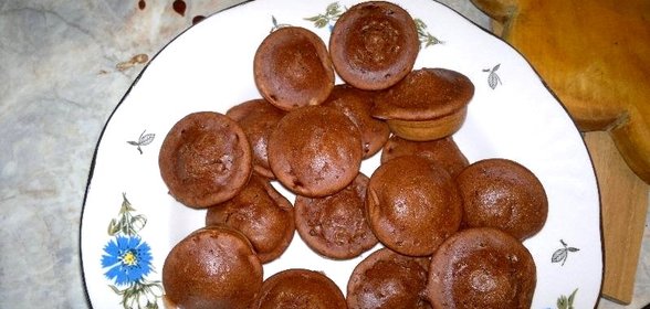 Шоколадные кексы в печке для кексов