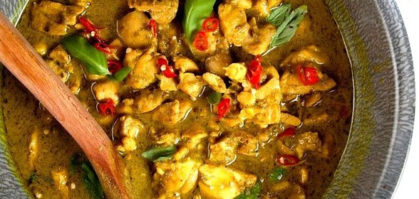 Курица в зеленом соусе