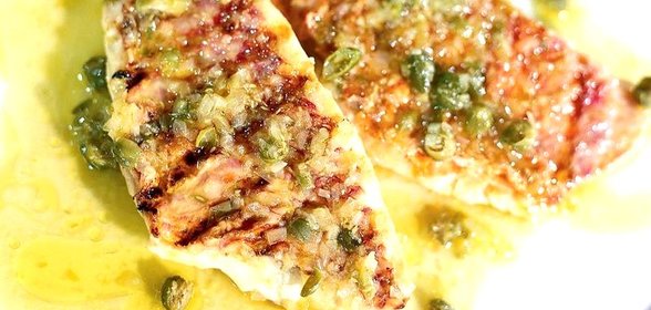 Кефаль под лимонно-апельсиновым соусом