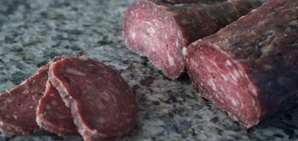 Колбаса из оленины