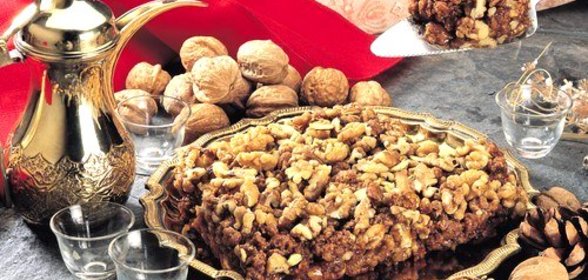 Орехи в кленовом сиропе и корице