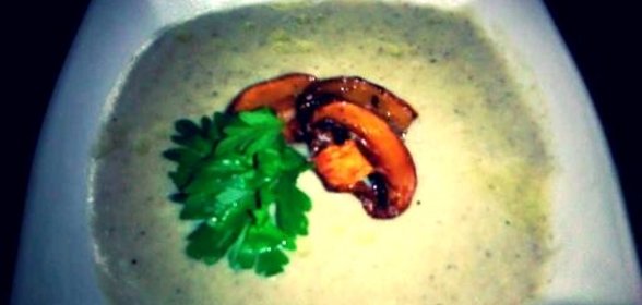 Картофельный суп-пюре с шампиньонами