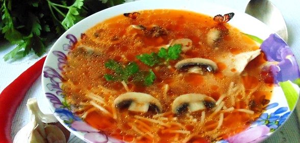 Куриный суп с вермишелью и томатом
