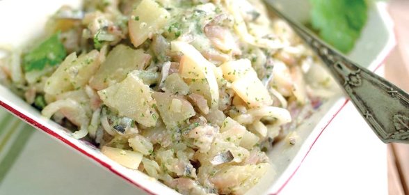 Картофельный салат с тюлькой или квашеной капустой