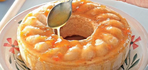 Пудинг из хурмы с абрикосовой глазурью