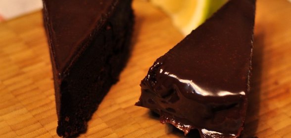 Шоколадный торт «Брауни» на темном пиве
