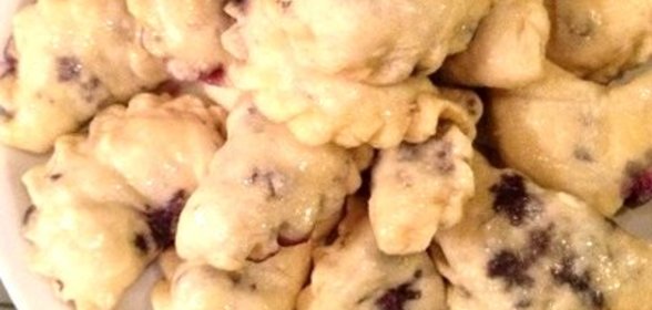 Вареники с творогом и изюмом