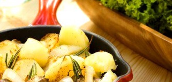 Картофель с огуречной травой