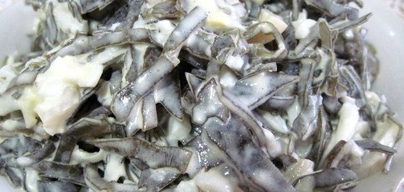 Салат с морской капустой и майонезом