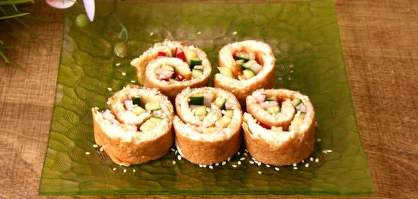 Яичные роллы с овощами