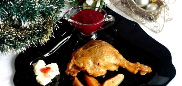 Рождественские медовые утиные ножки с айвой