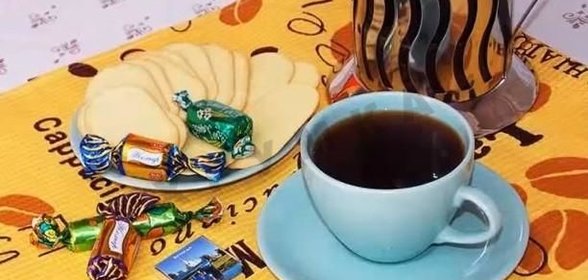 Яблочный чай с апельсином и корицей