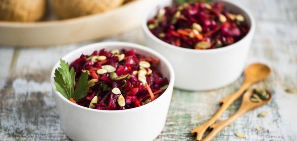 Салат из свеклы и  моркови с гранатом