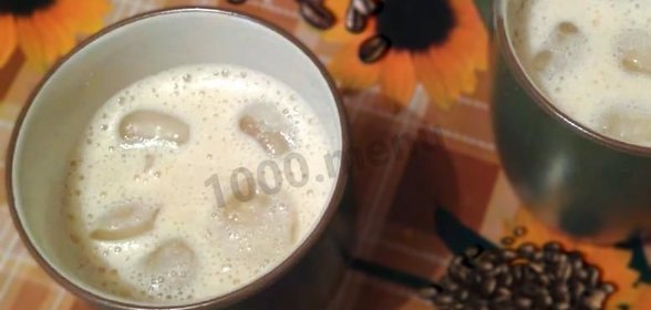 холодный кофе айс латте по-вьетнамски с тапиокой