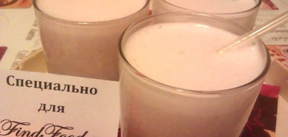 Молочный коктейль с дыней и бананом