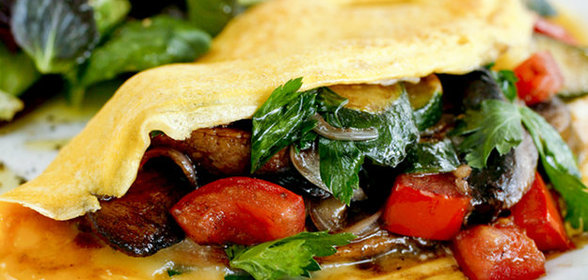 Омлет с грибами, помидорами и базиликом