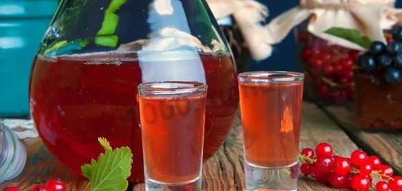 Настойка из красной смородины