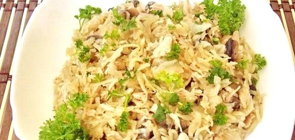 Тушеная капуста с отварной индейкой