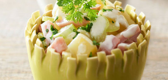 Салат с картофелем, ветчиной и сельдереем