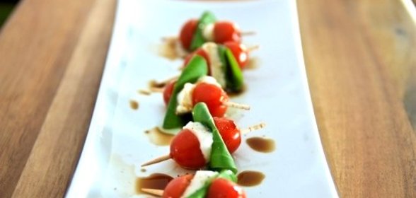 Канапе на шпажках