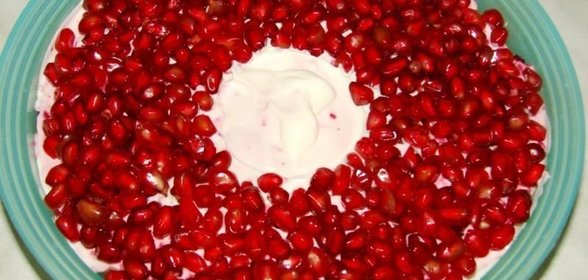 Салат гранатовый браслет с говядиной