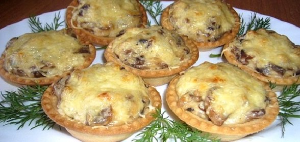 Тарталетки с мясом