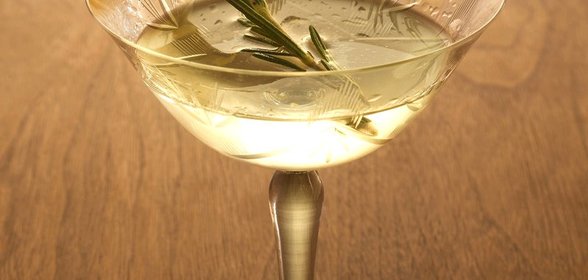 Коктейль «Копченый мартини» (Smoky Martini)