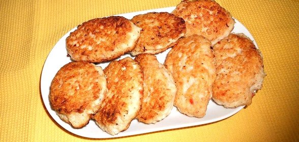 Котлеты куриные с помидором