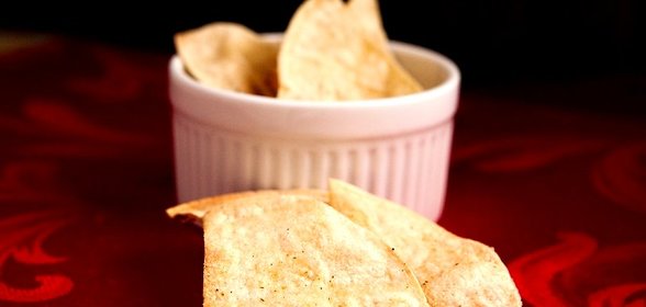 Кукурузные чипсы начос