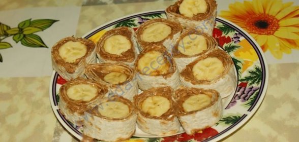 Рулет с бананом Весёлая обезьянка