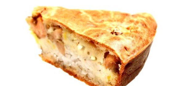 Пирог с тунцом, петрушкой и яйцами