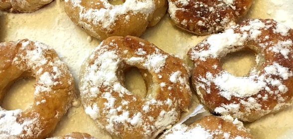 Воздушные пончики на кефире