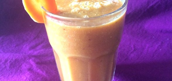 Смузи из ананаса и инжира