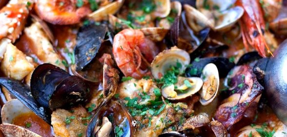 Сарсуэла из рыбы и морепродуктов