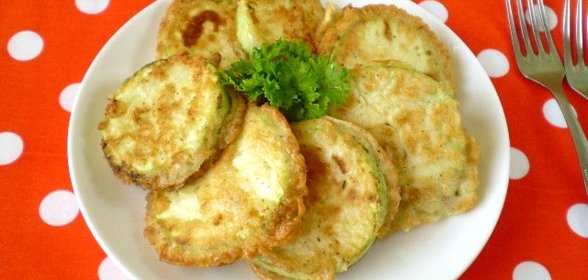 Кабачки с чесноком в кляре