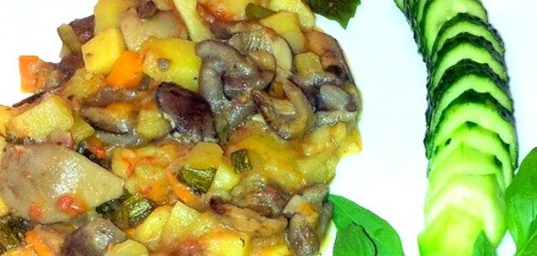 Жаркое с грибами в мультиварке