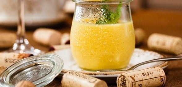 Легкий мусс из манго